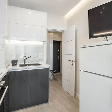 Sweet Tiny Center Space 瓦爾納