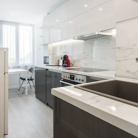 Sweet Tiny Center Space * 瓦爾納