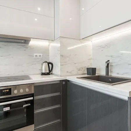 Sweet Tiny Center Space * 瓦爾納