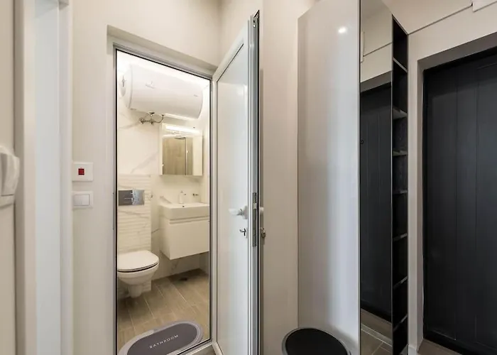 Sweet Tiny Center Space * ヴァルナ