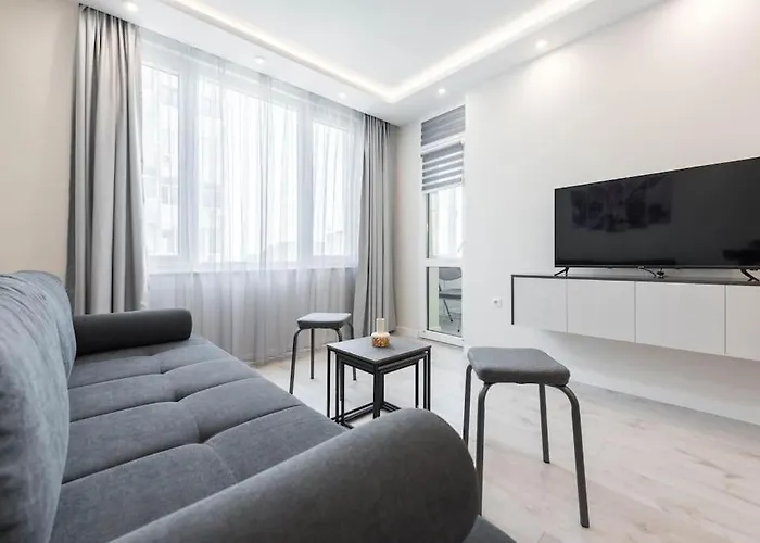 Sweet Tiny Center Space