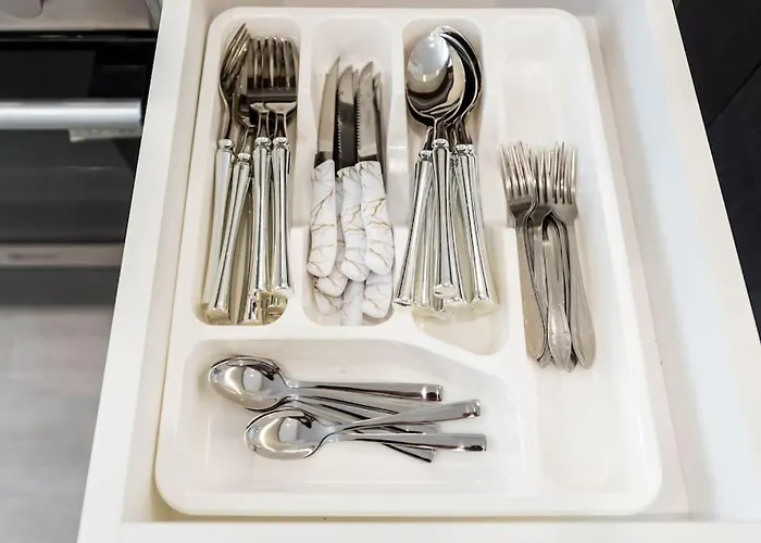 Sweet Tiny Center Space Apartment