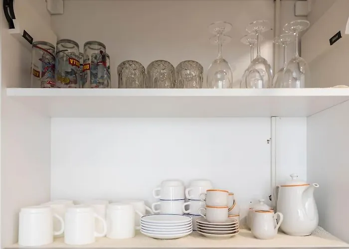 Sweet Tiny Center Space *